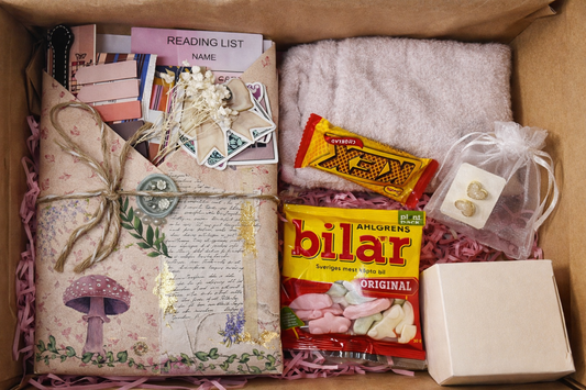 🌙 Lyx – Blind Date with a Book (låda)