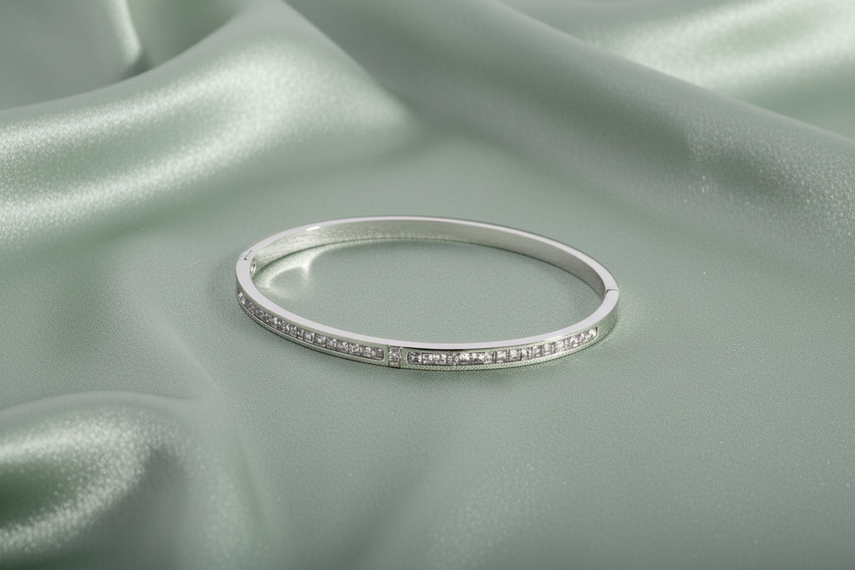 Nova Silver Bangle